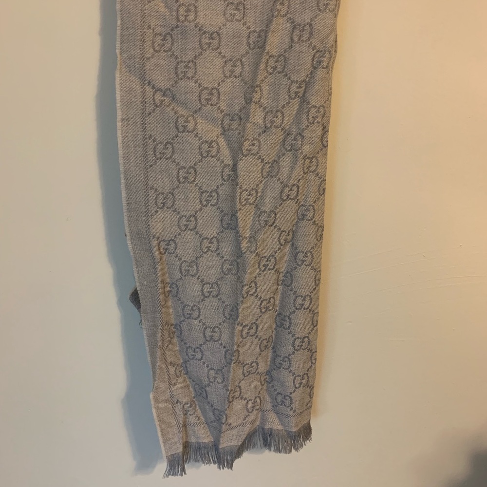 Gucci scarf